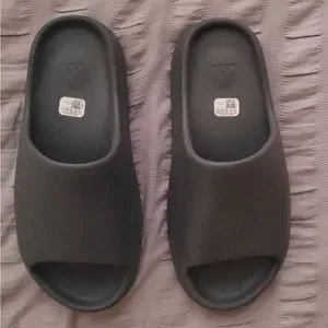 Yeezy slide size 11. worn once. Yeezy | Shoes | Yeezy Slide Size 1 Worn Once | Poshmark main image 3